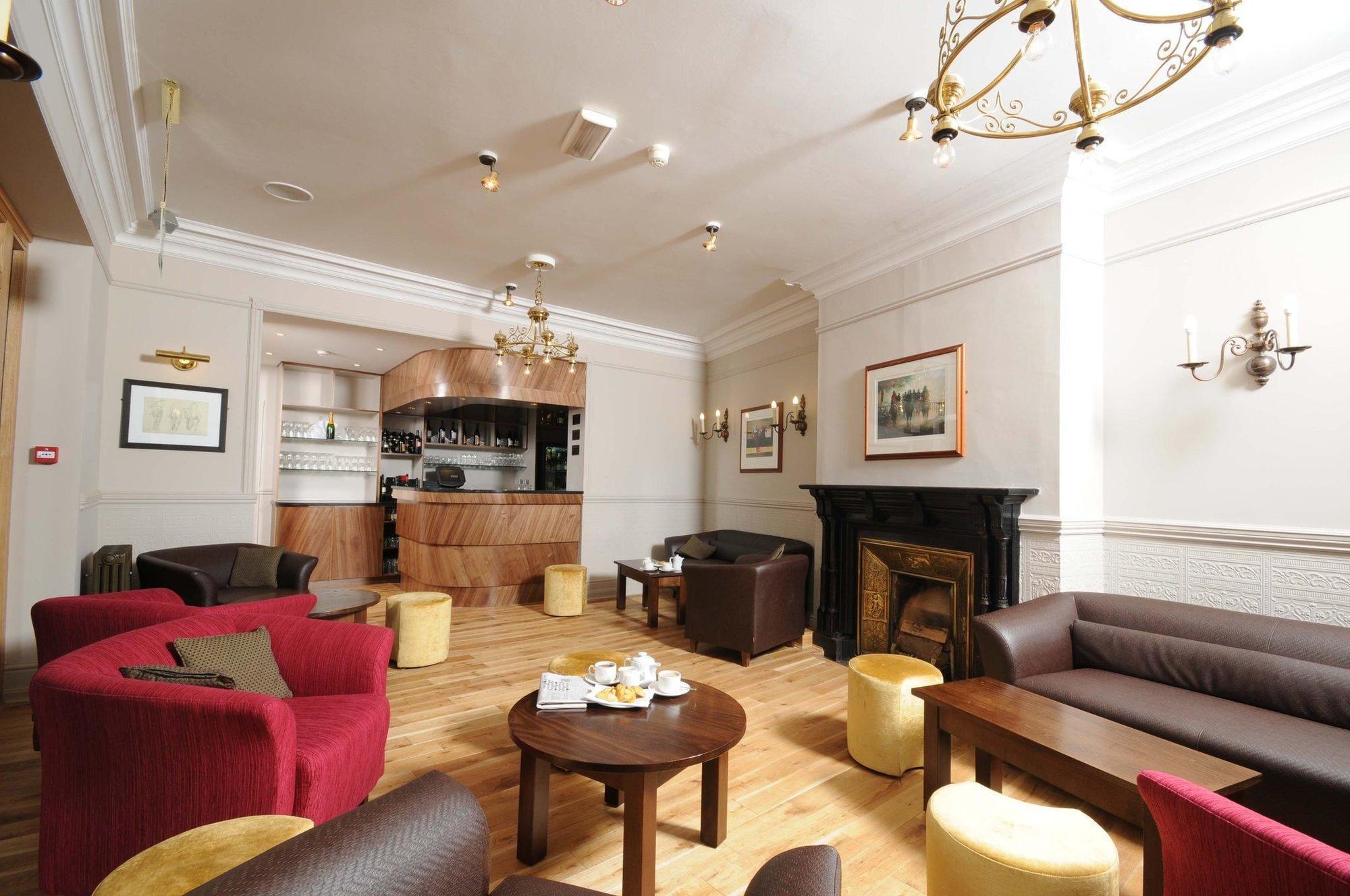 The Rutland Arms Hotel Newmarket  Exterior foto